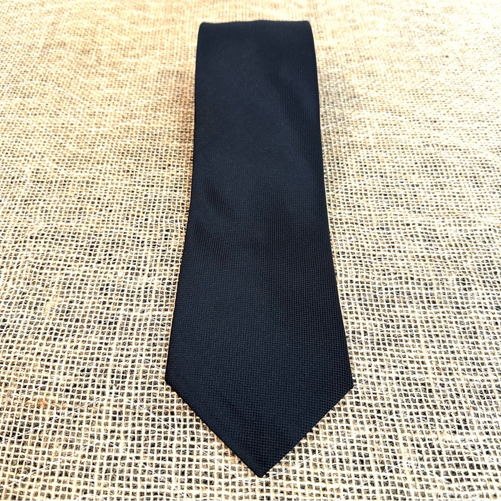 Ermenegildo Zegna textured black 100% Silk Tie made in Italy